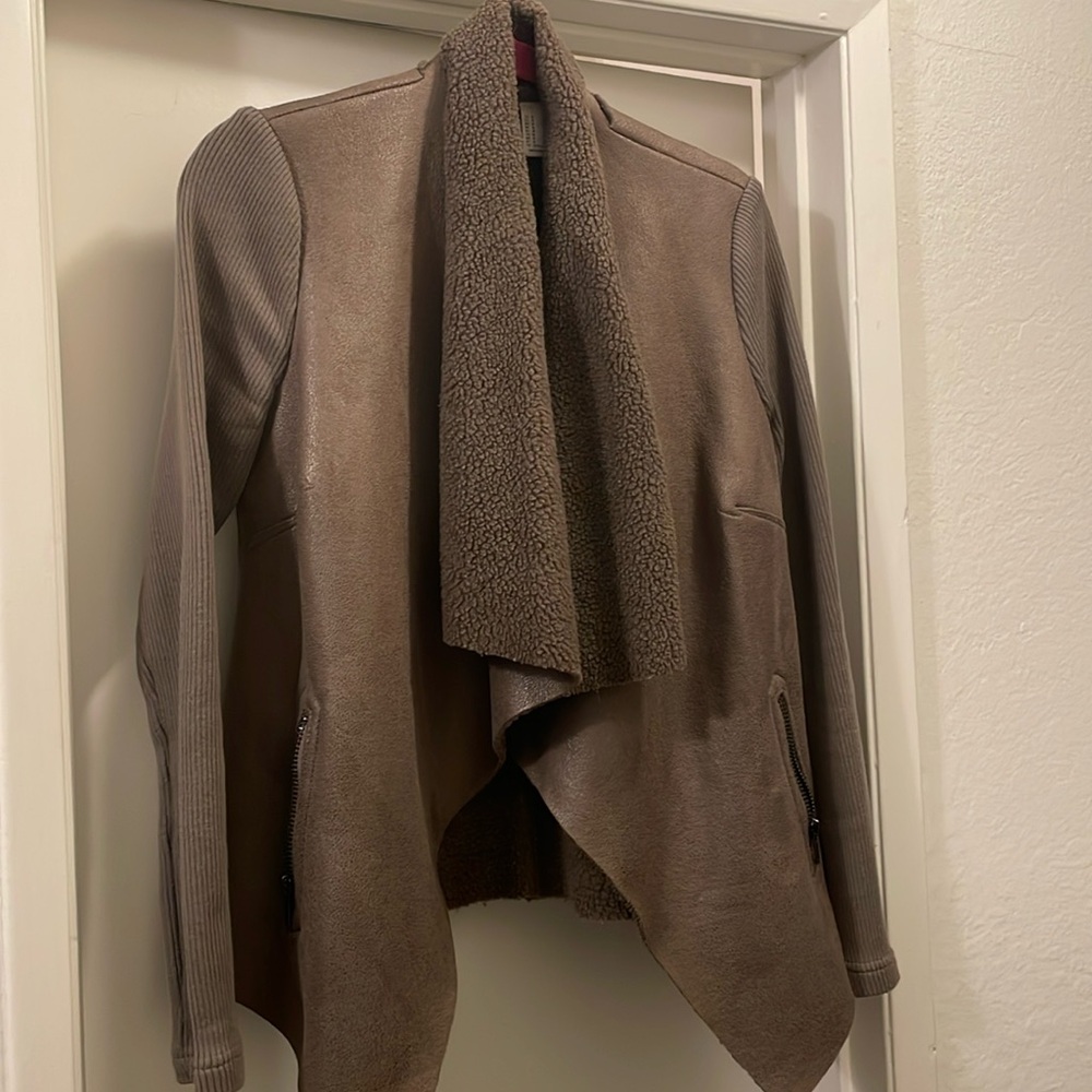 Forever 21 faux suede Sherpa lined jacked. Bomber jacket style. Size Medium.